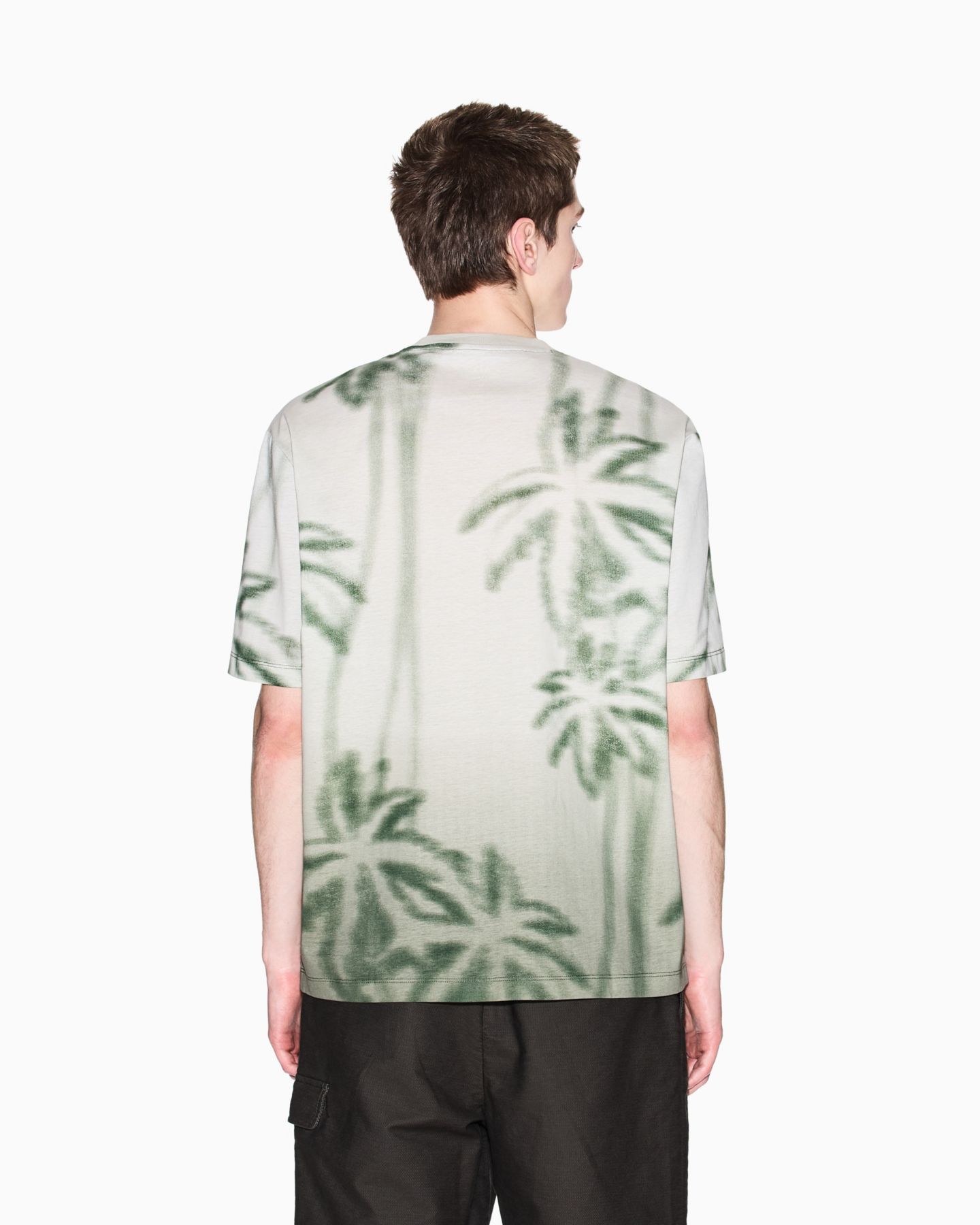 Мужская футболка A|X Armani Exchange Short Sleeve Palm Tree Print Crewneck, цвет: Разноцветный — фото 4
