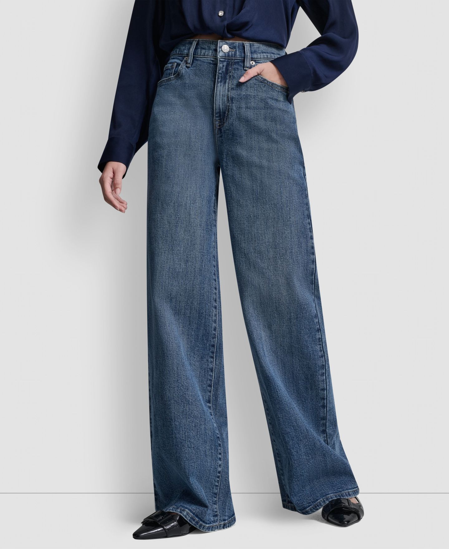 Женские джинсы DKNY Jeans Petite High-Rise Modern Wide Leg, цвет: Amsterdam — фото 1