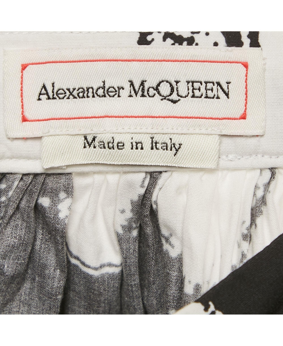 Pre-Owned Alexander Mcqueen Women's Black/white Abstract Print Cotton Pleated Short Skirt