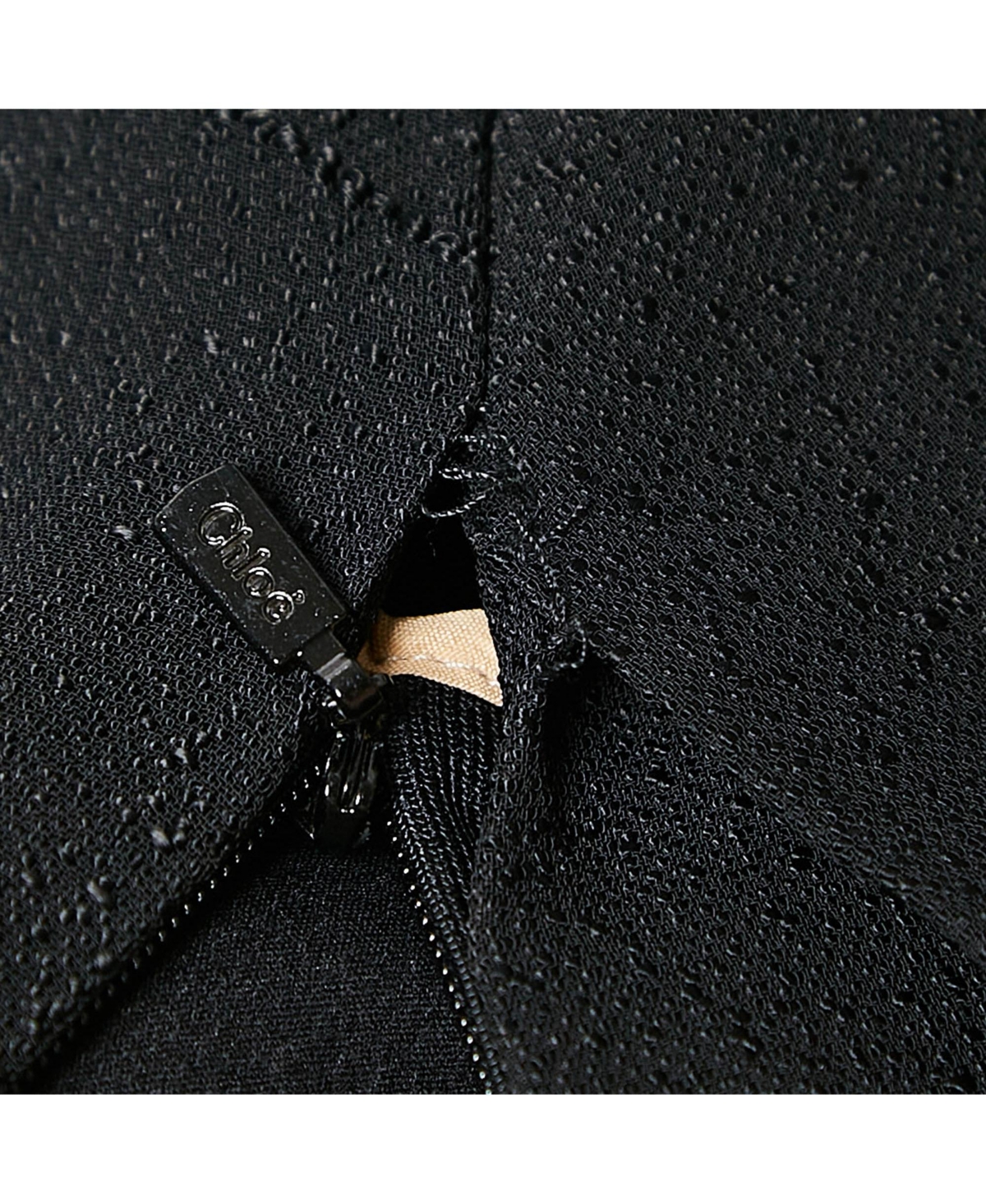 Pre-Owned Chloe Women's Black Textured Crepe Pleats Detail Trousers