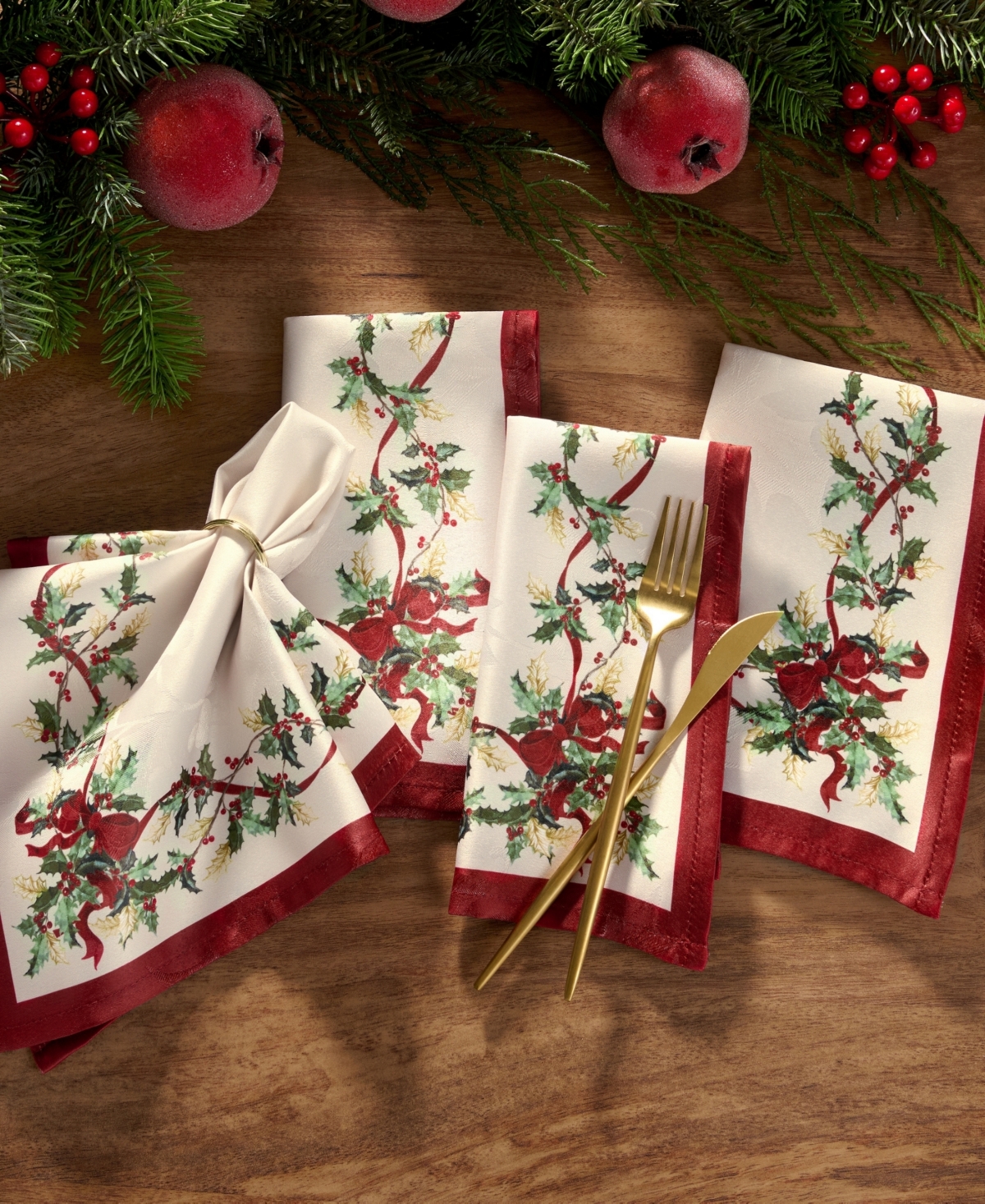 Villeroy & Boch Winter Bows and Garland Napkins, Set of 4