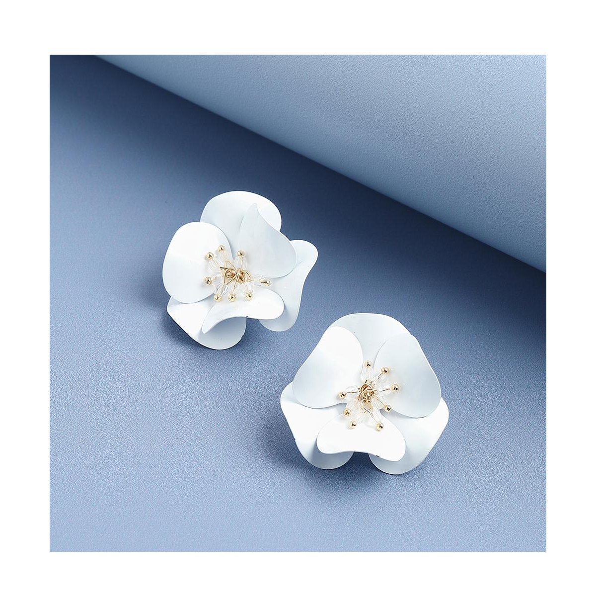 Sohi White Flower Stud Earrings