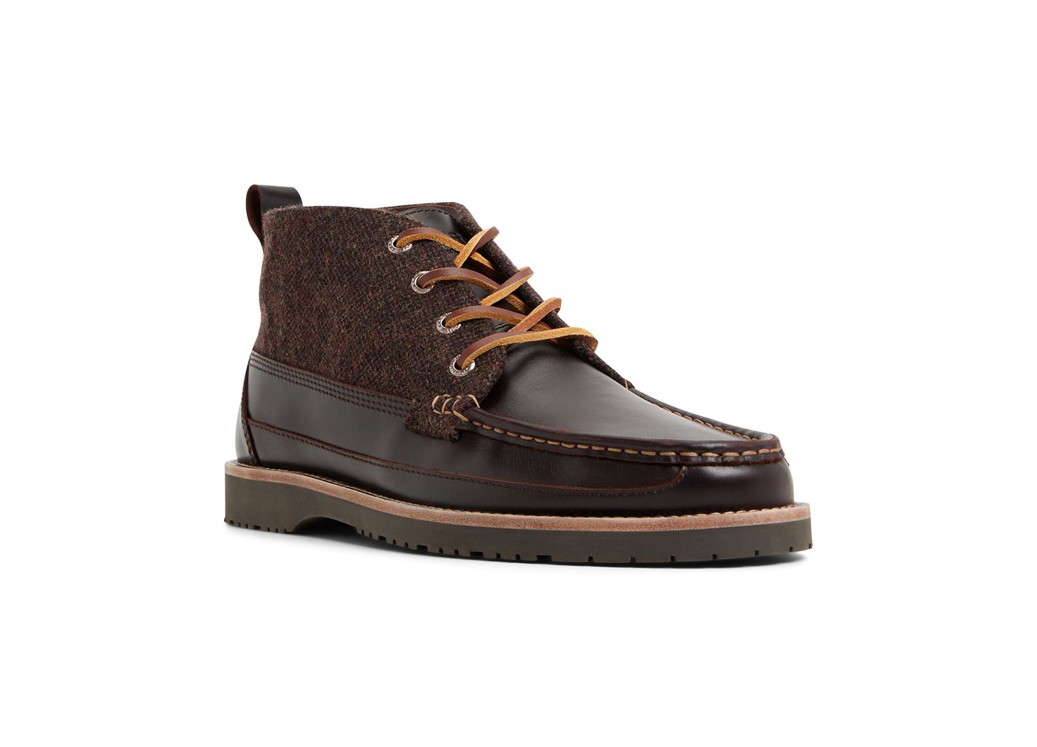 Men's Mini Lug Chukka Round-Toe Boots