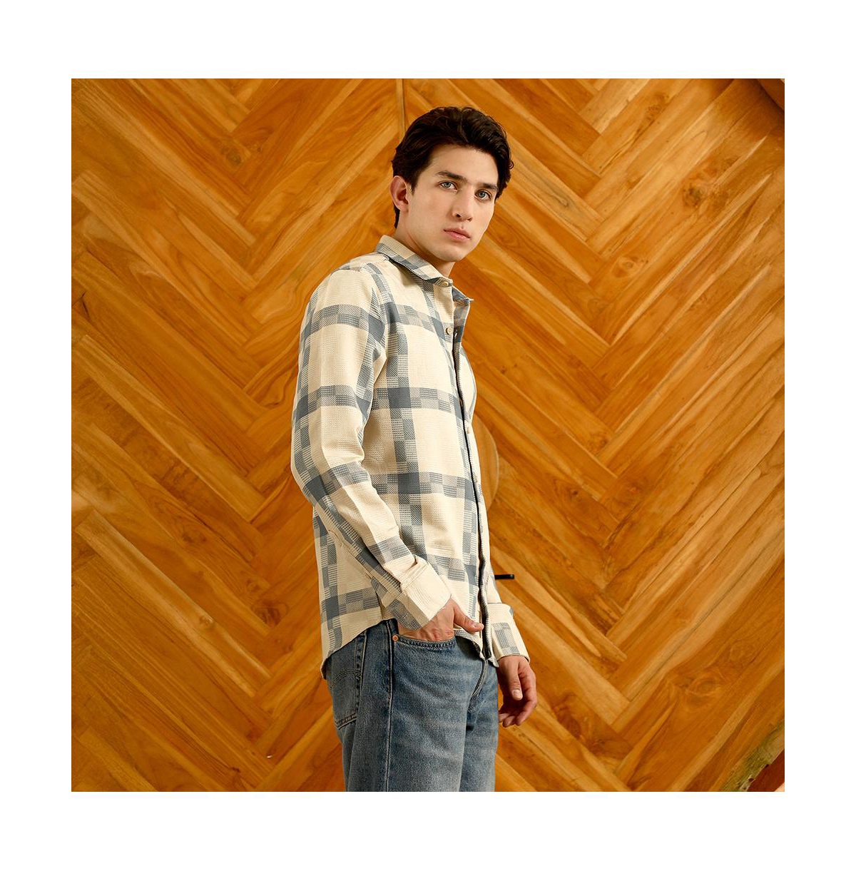 Campus Sutra Men's Checkered Cotton Blend Full Sleeve Shirt