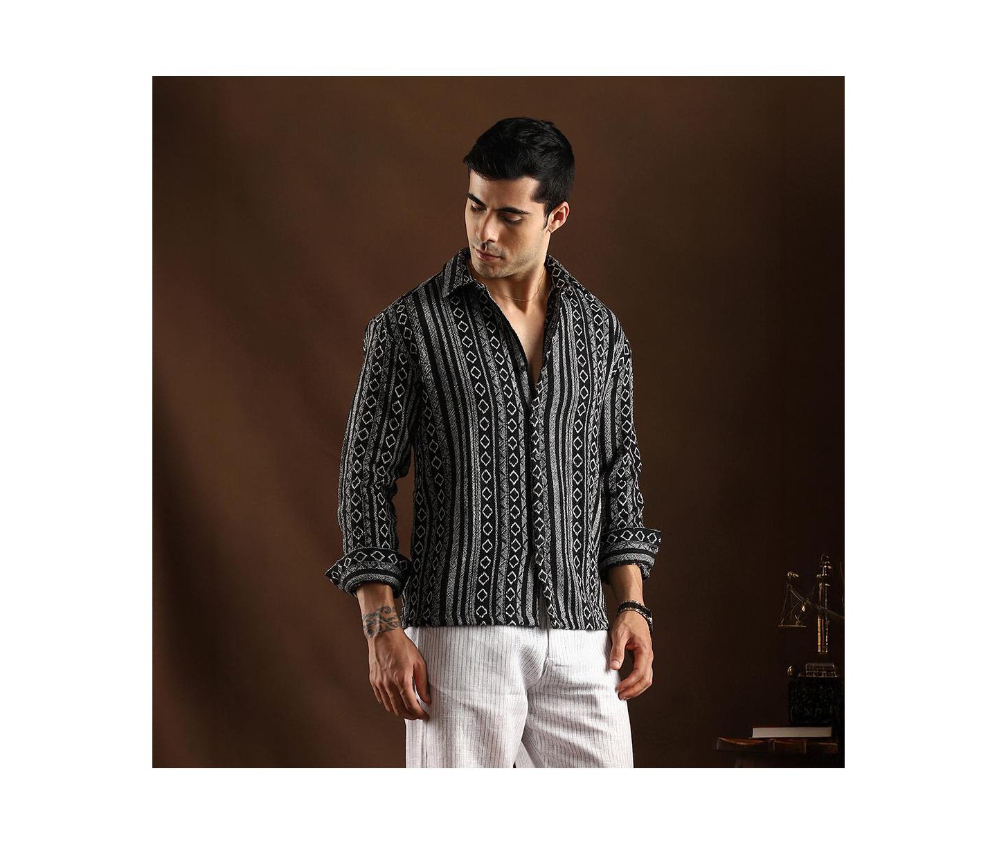 Мужская рубашка Cahoot Campus Sutra Onyx Black Folk-Weave, цвет: Чёрный — фото 3