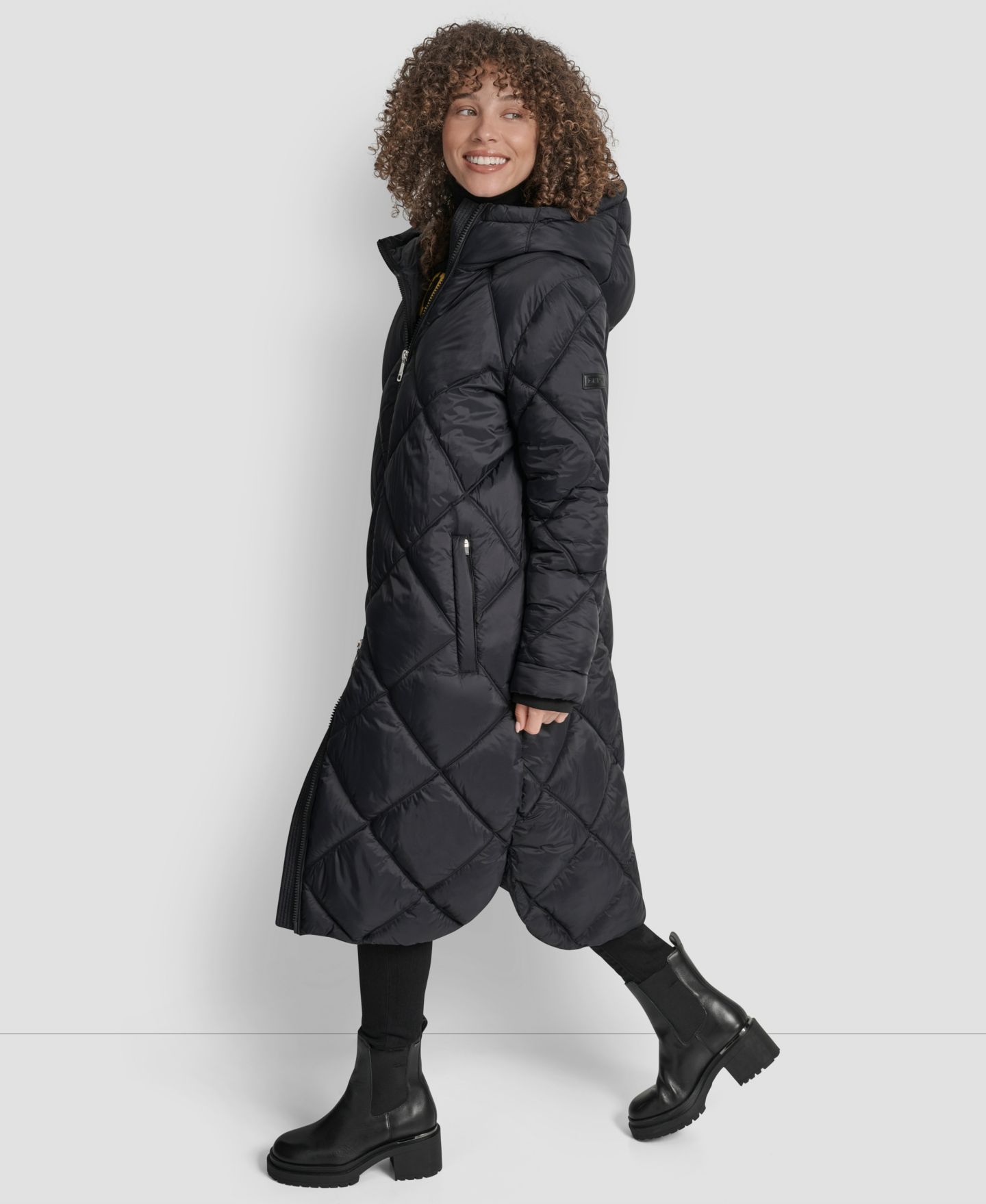 Женская куртка DKNY Diamond Quilted Hooded Puffer, цвет: Чёрный — фото 3