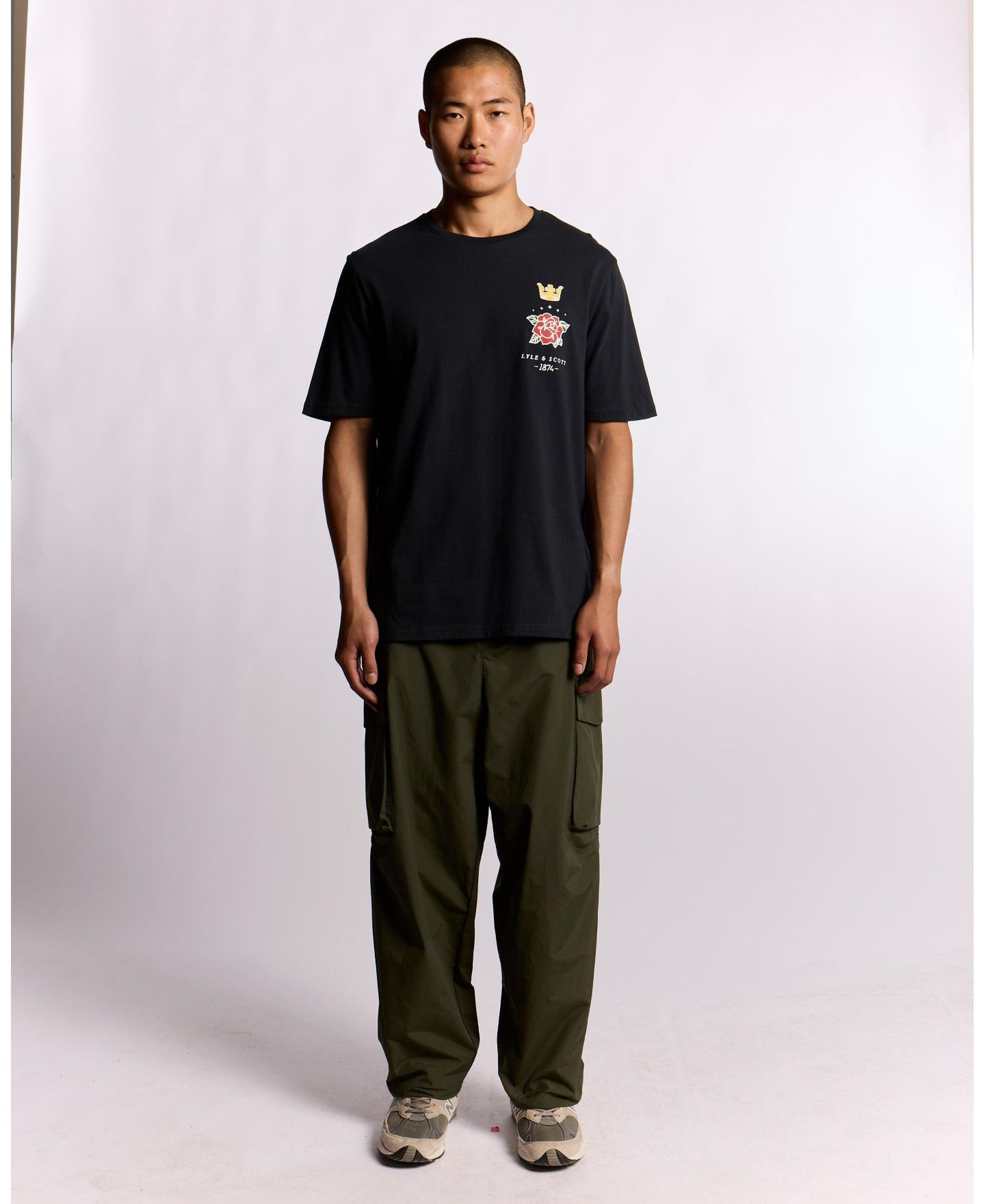 Мужская футболка Lyle & Scott Rose And Crown Graphic, цвет: Тёмный тёмно-синий — фото 4