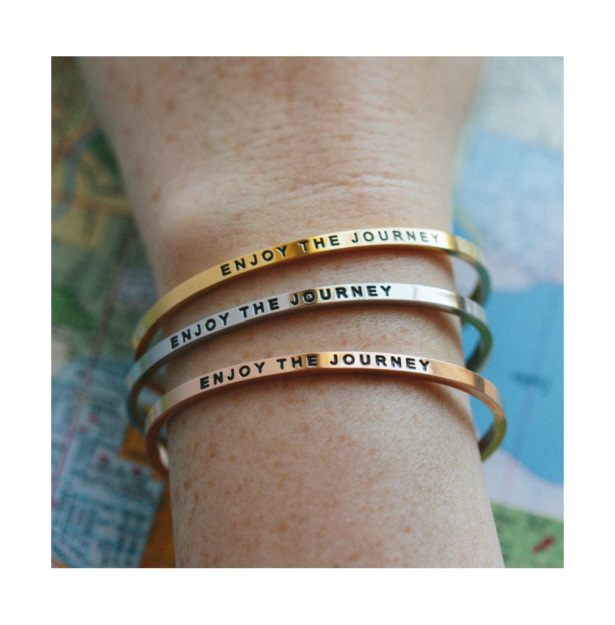Mantra Enjoy The Journey Bracelets Yellow Gold / Whisper