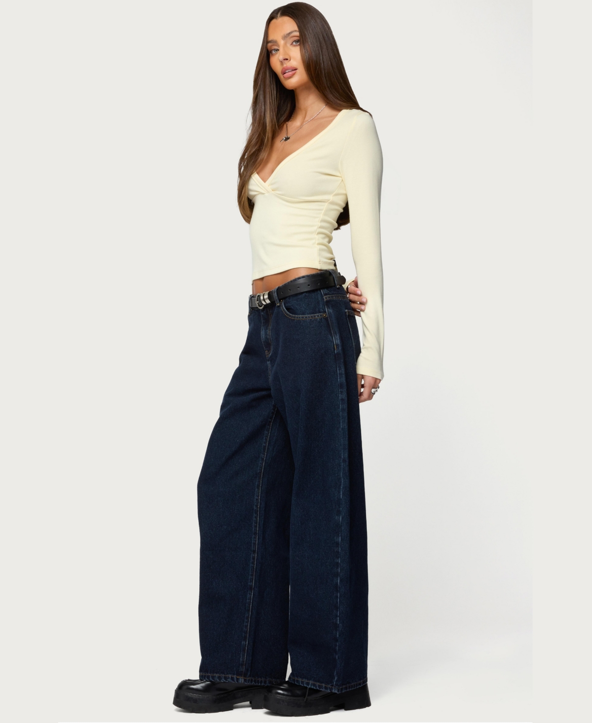 Edikted Women's Doron V Neck Long Sleeve Top