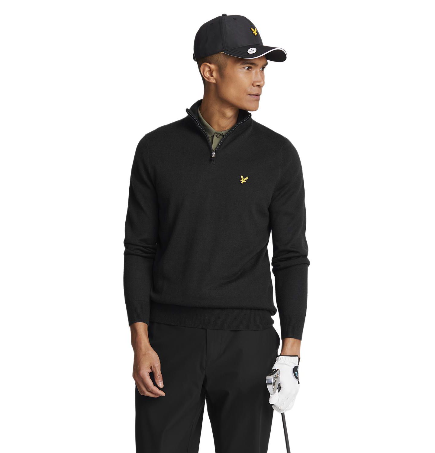 Мужской свитер Lyle & Scott Golf Quarter Zip Merino, цвет: Угольно-чёрный — фото 1