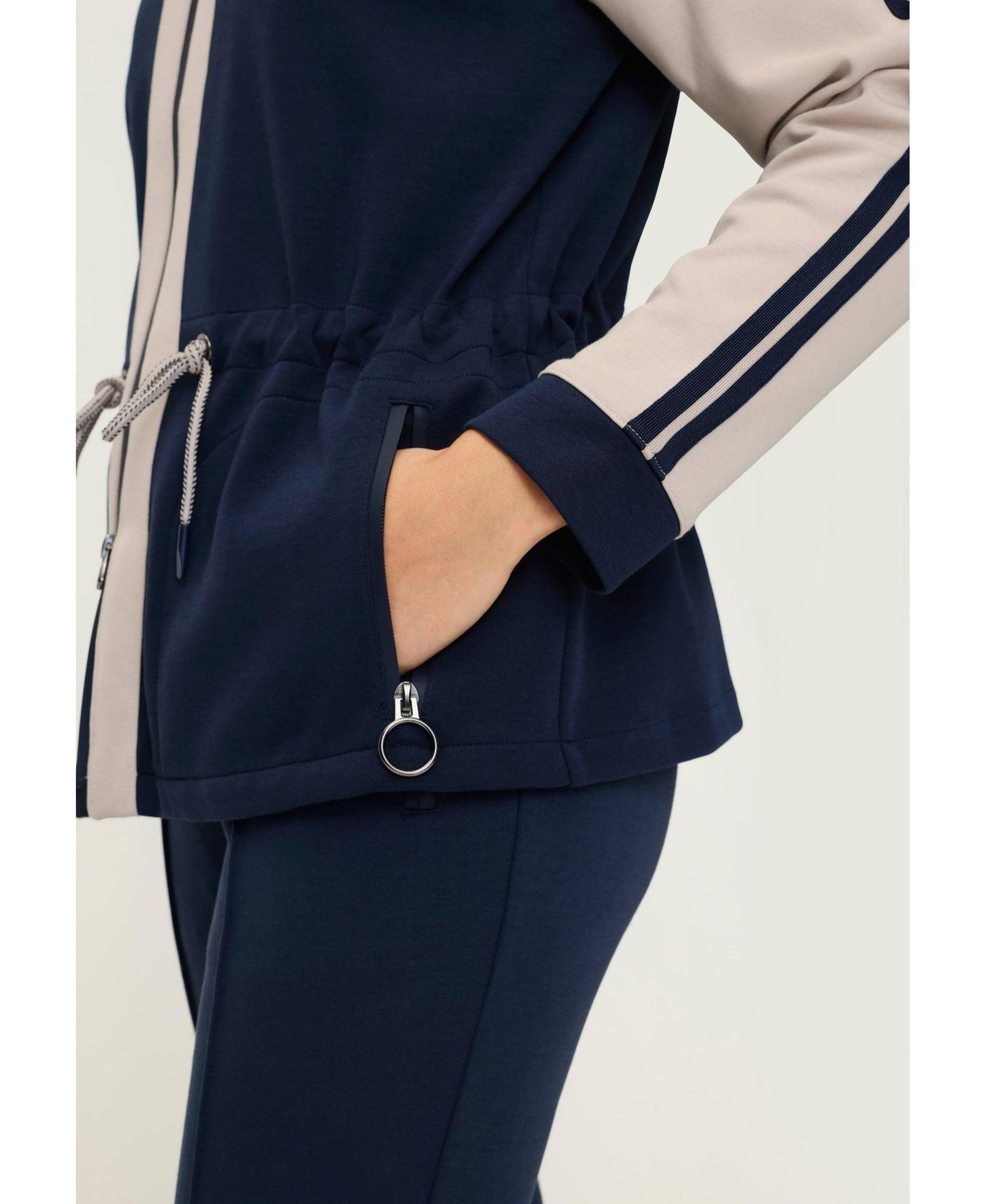 Женская куртка Olsen Jersey Knit Zip Front, цвет: Чернильный синий — фото 5