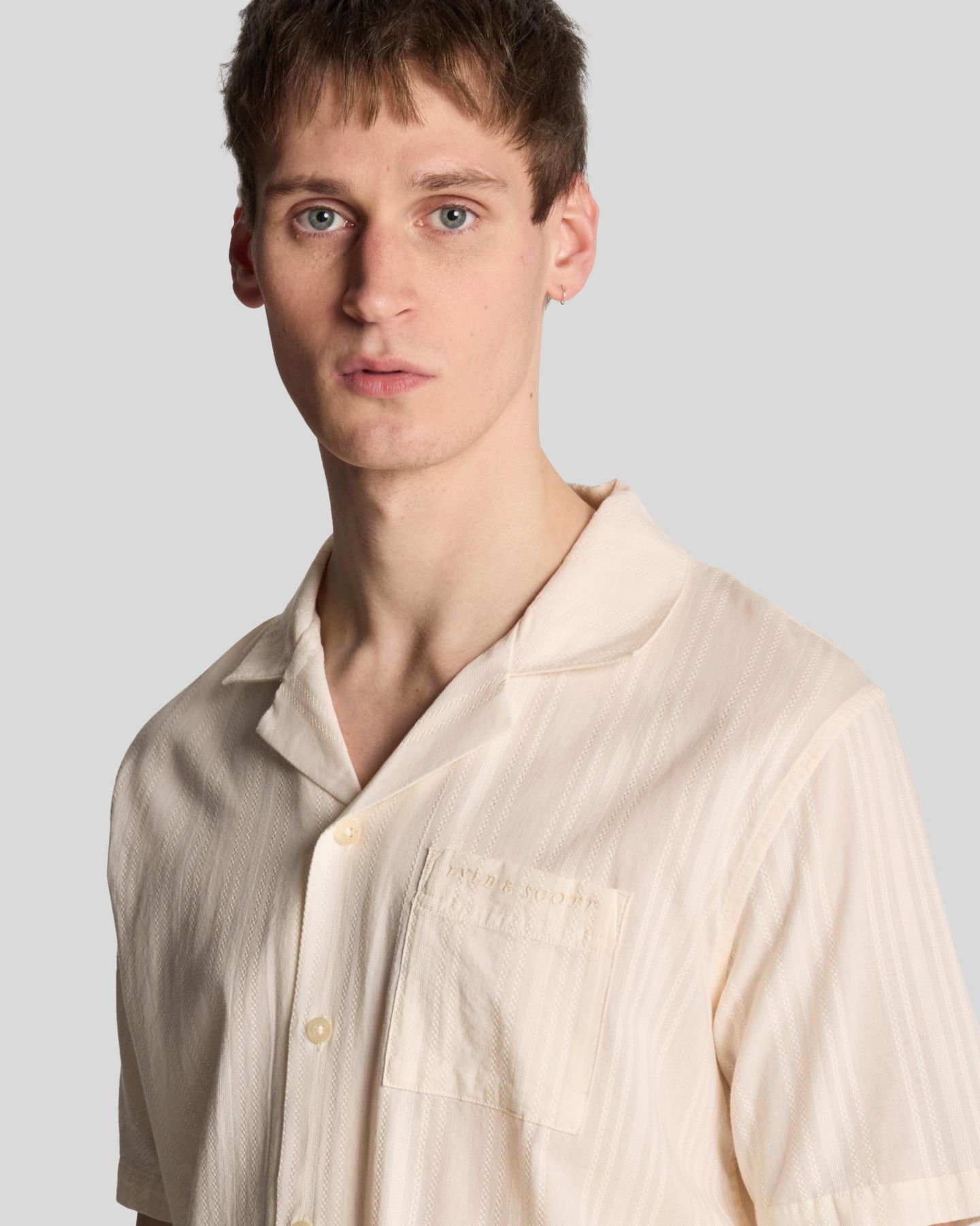 Мужская рубашка Lyle & Scott Broderie Resort, цвет: Натуральный — фото 3
