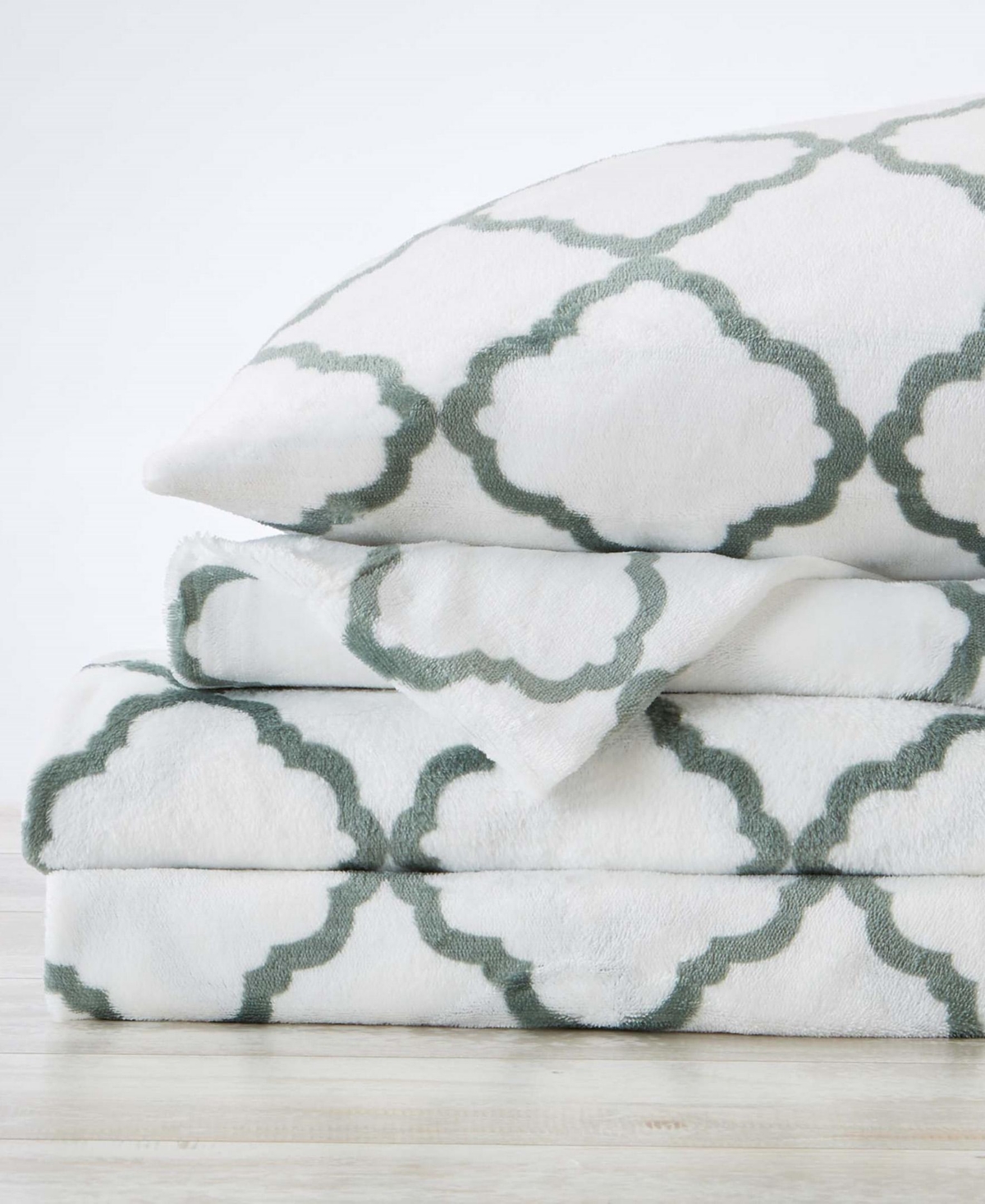 Linery & Co. Ultra-Soft Printed Velvet Plush Sheet Set 