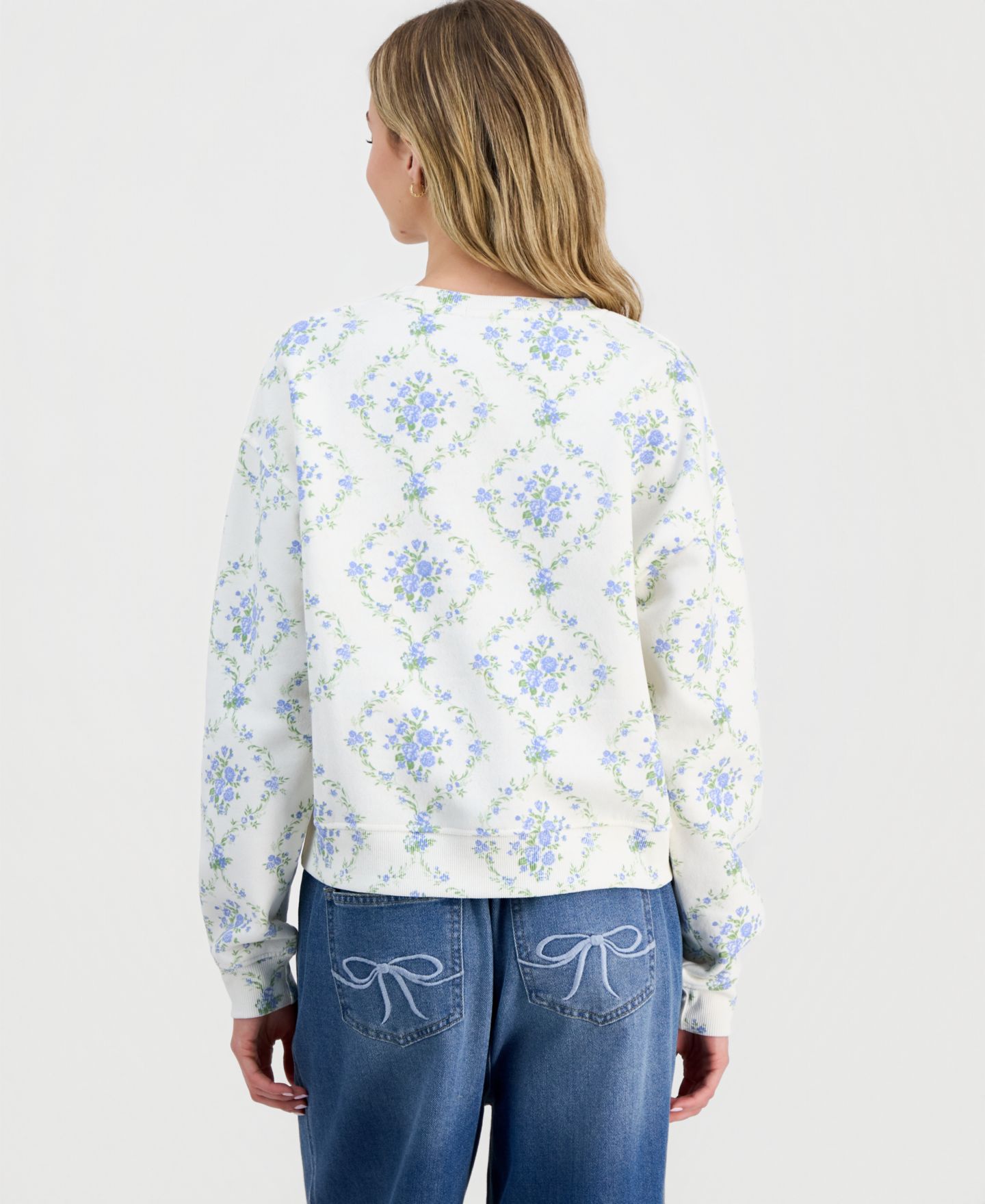Женский свитшот Rebel Veil Juniors' Printed Fleece Crewneck, цвет: С принтом — фото 2