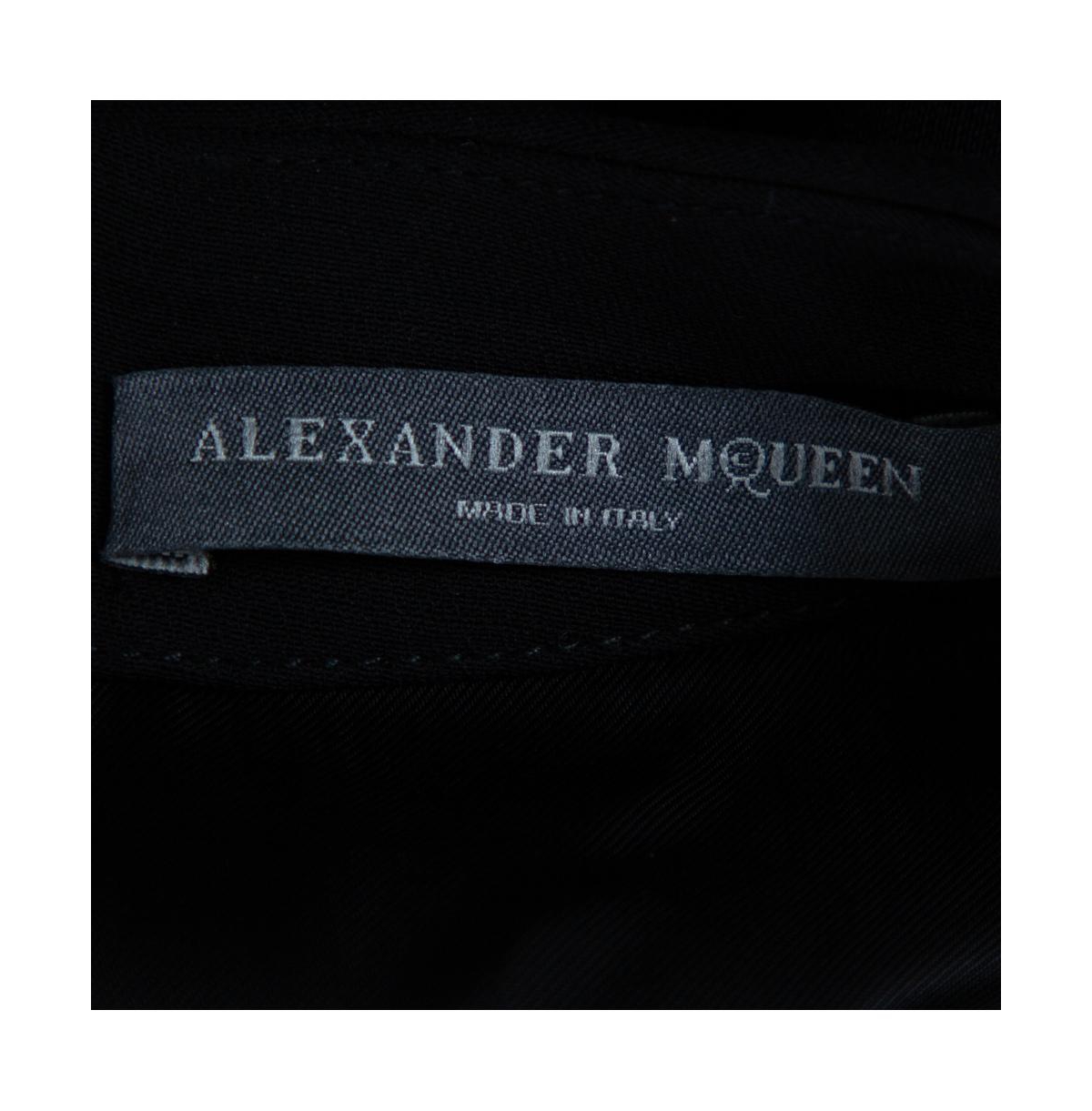 Pre-Owned Alexander Mcqueen Women's Black V Neck Sleeveless Peplum Top