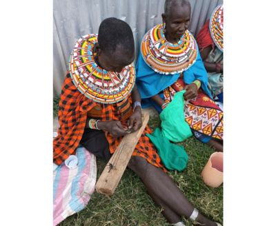 Black & White Love Beaded Bracelet – Handmade with Purpose