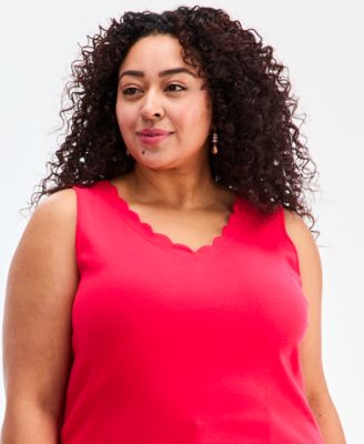 Plus Size Solid-Color Scalloped V-Neck Tank Top