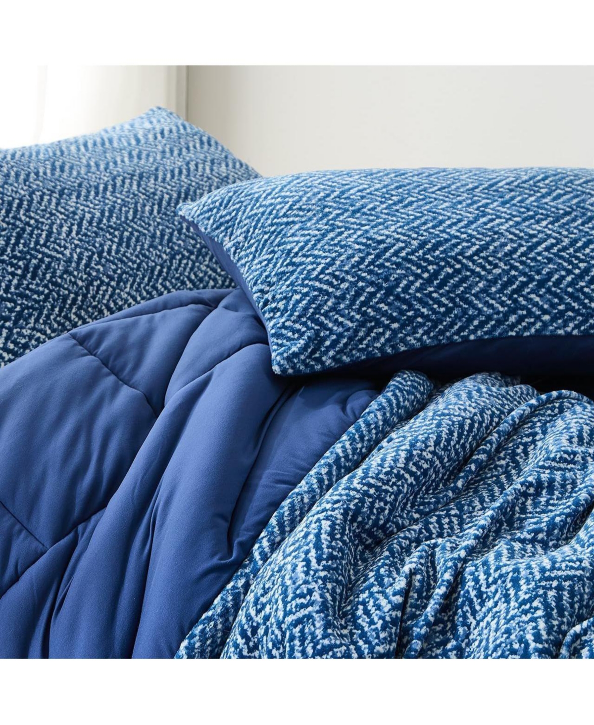 Coma Inducer Peak of Cozy Oversized Comforter