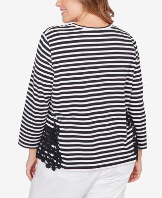 Plus Size Crew Neck Stripe Cotton Lace Applique Top