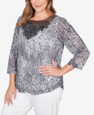 Plus Size Scoop Neck Embellished Layered Floral Slub Knit Top