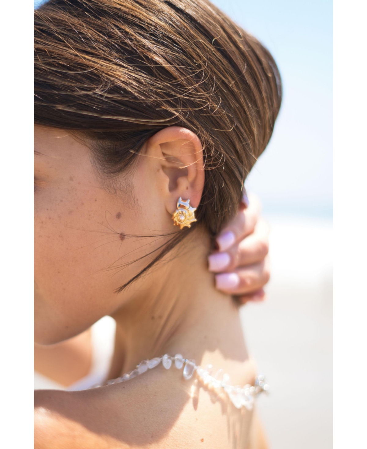 Classicharms Leah Seahell Stud Earrings