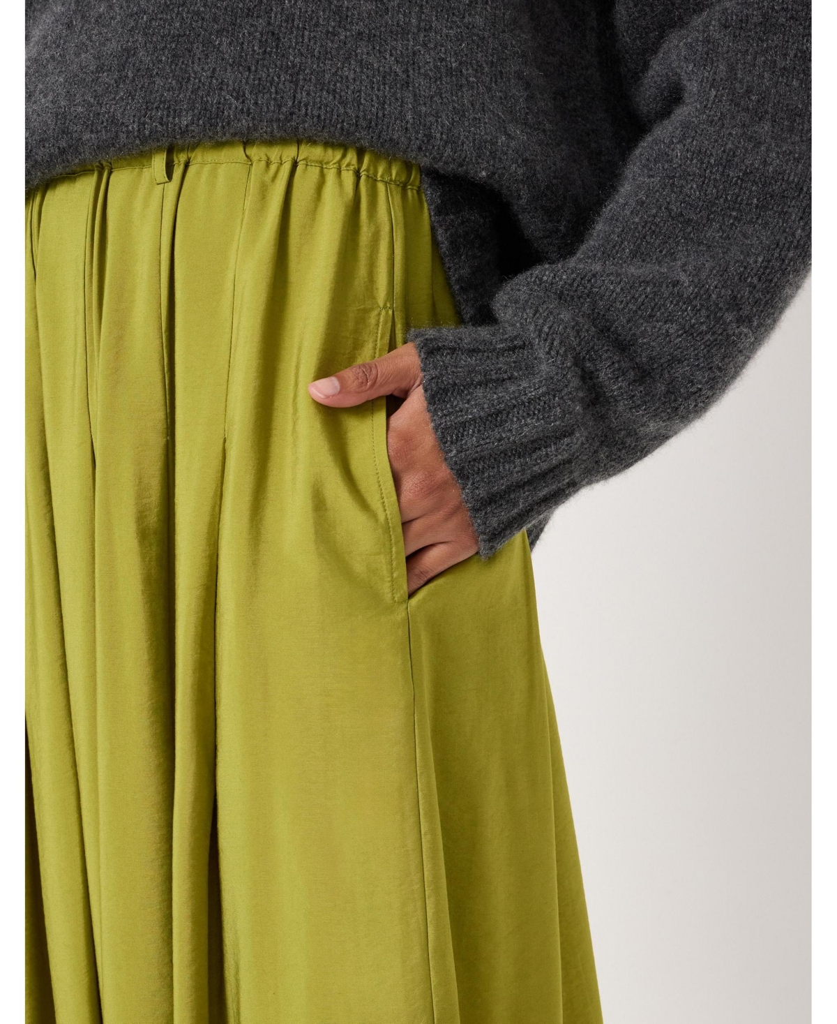 Hush Women's Ivy Pleated Air Flow Midi Skirt