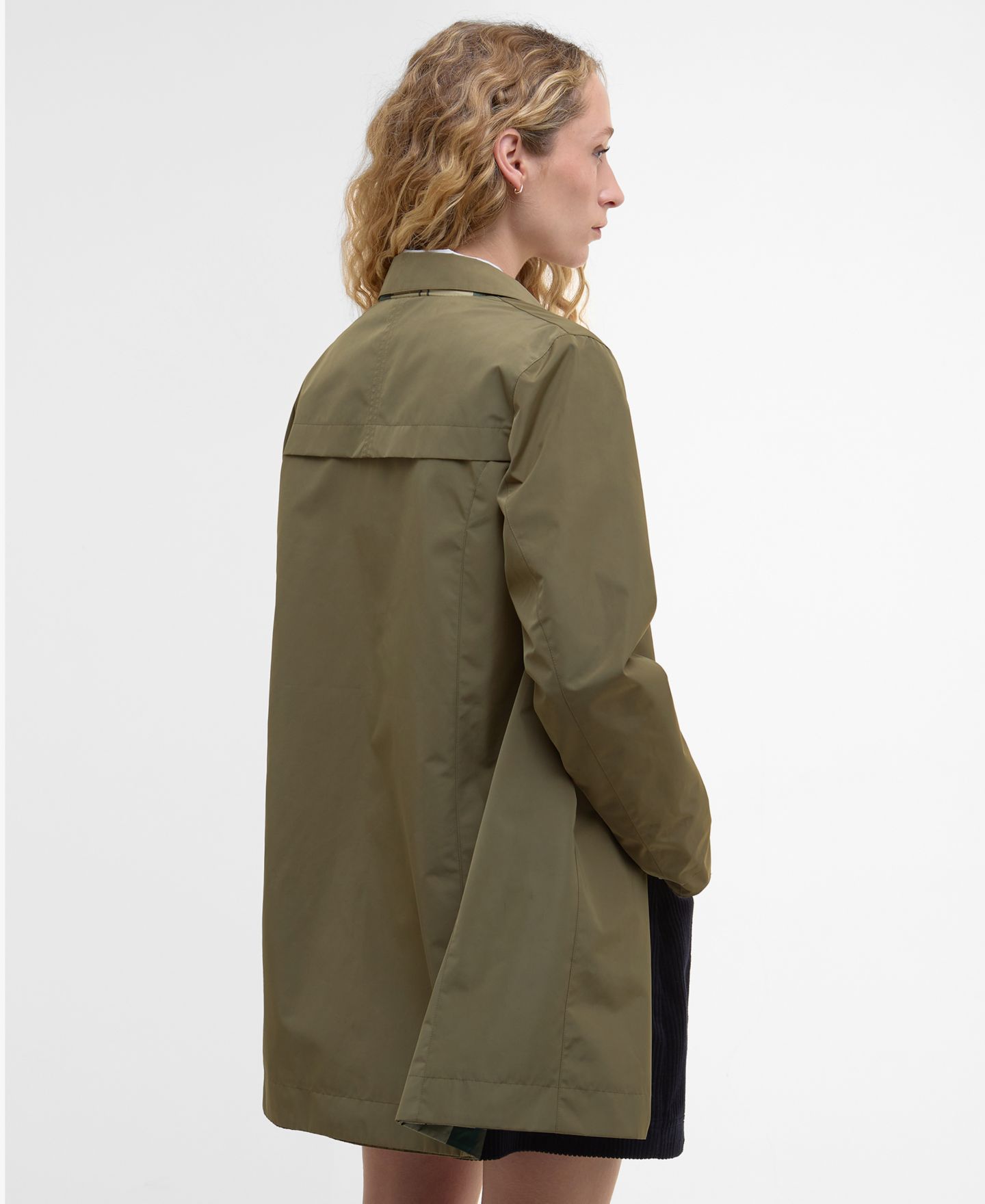 Женская куртка Barbour Babbity Showerproof Reversible, цвет: Зелёный — фото 8