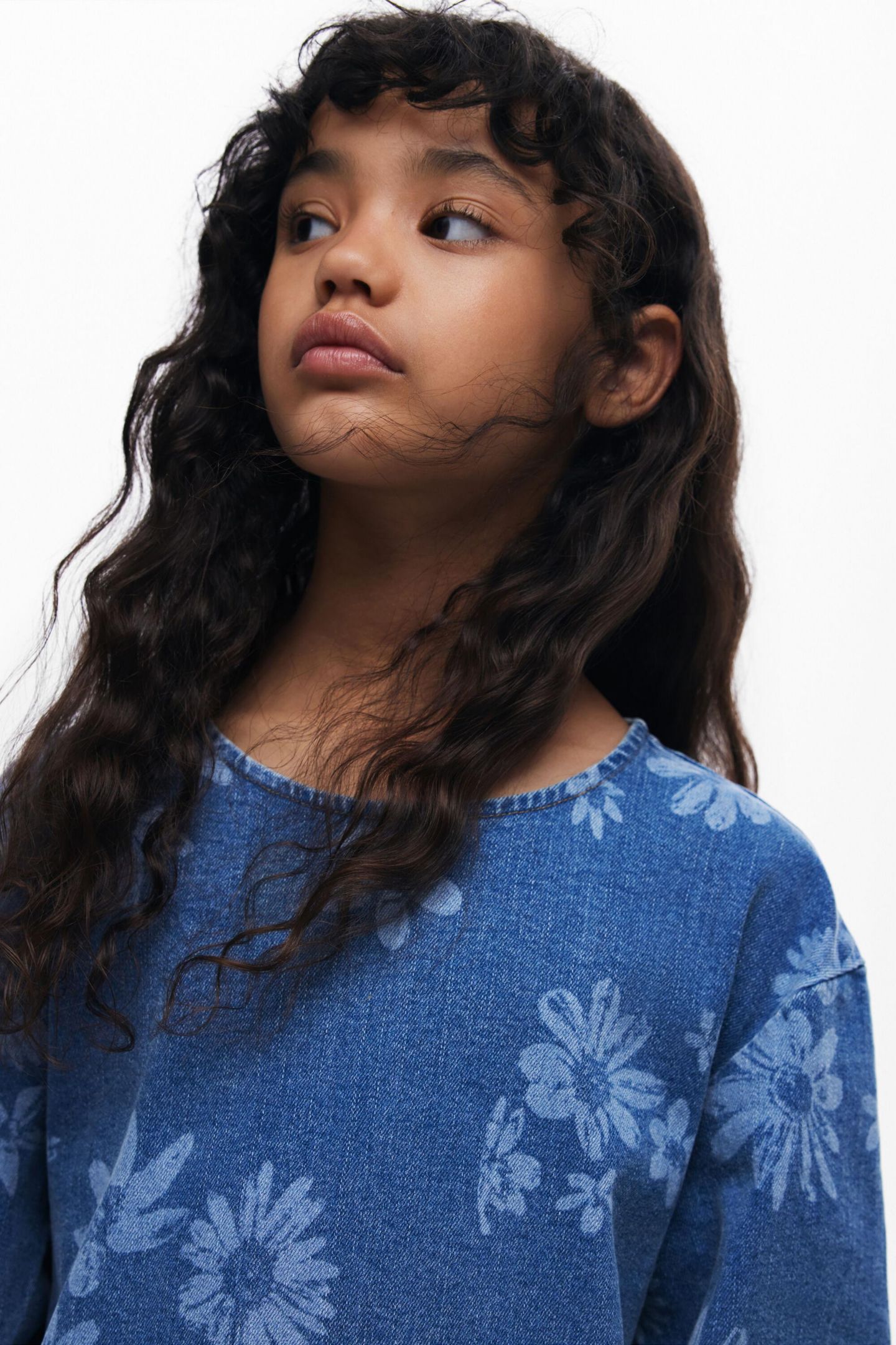 Платье Desigual 's Denim floral dress для девочек, цвет: Светлый синий — фото 4