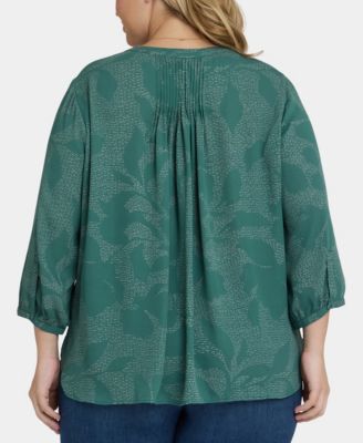 Plus Size Pintuck 3/4 Sleeve Top