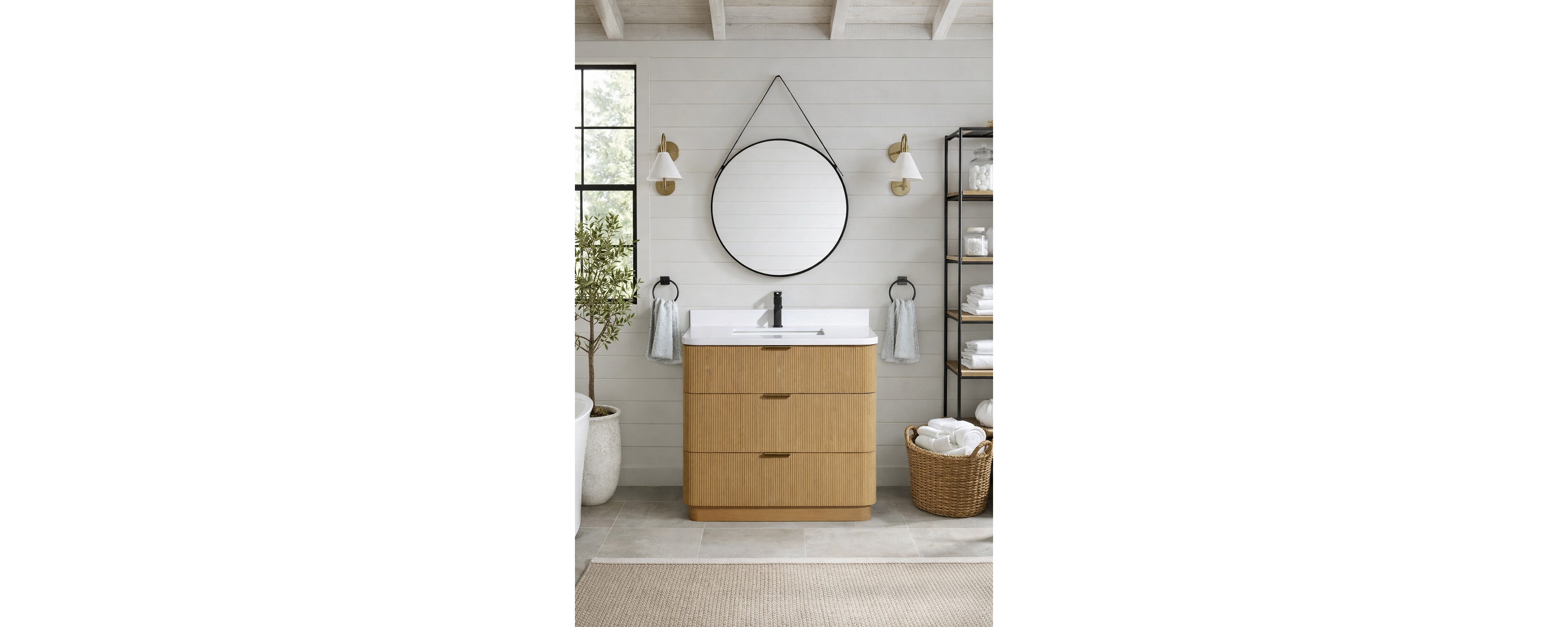 Ari Bath, Calamigo 36", Oak Finish
