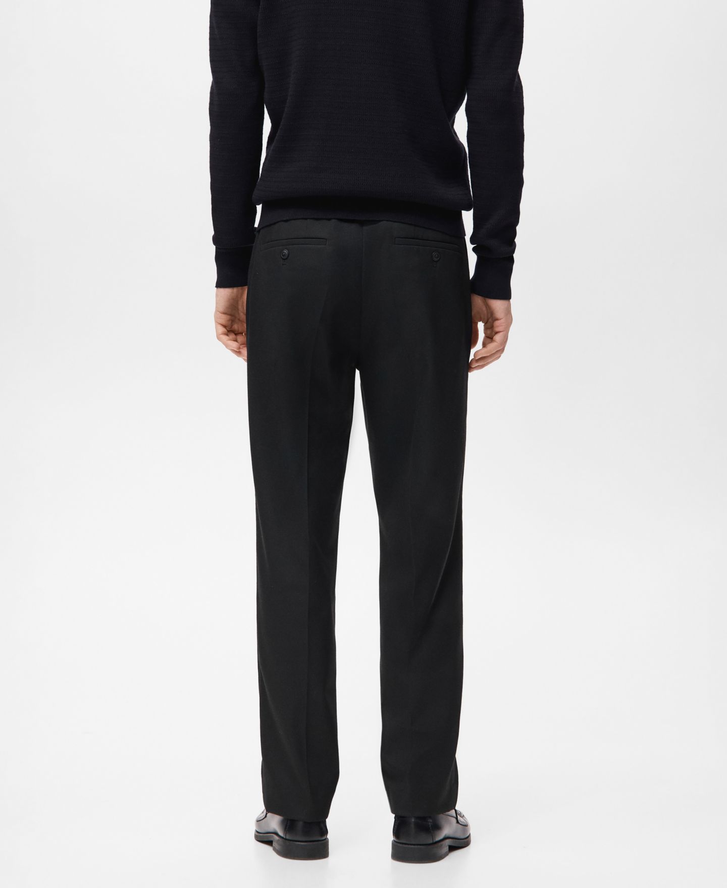 Мужские брюки Mango Flowy Straight-Fit, цвет: Чёрный — фото 10