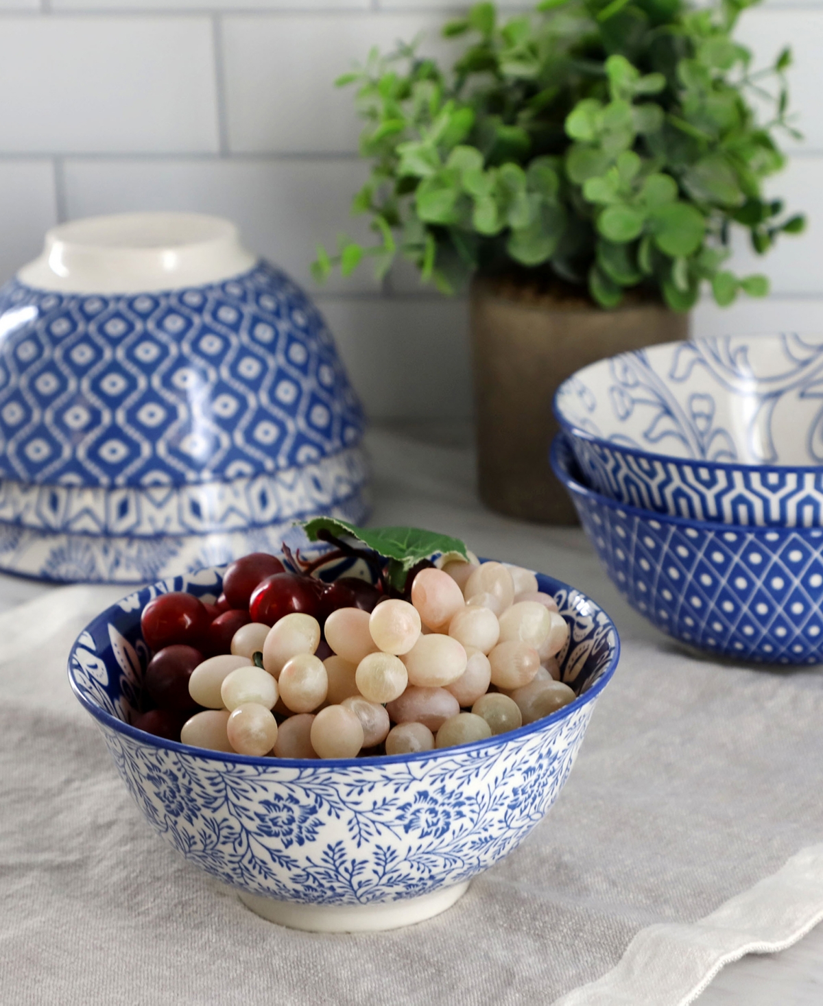 Elama Moxy Footed Bowls, Set of 6, Service For 6