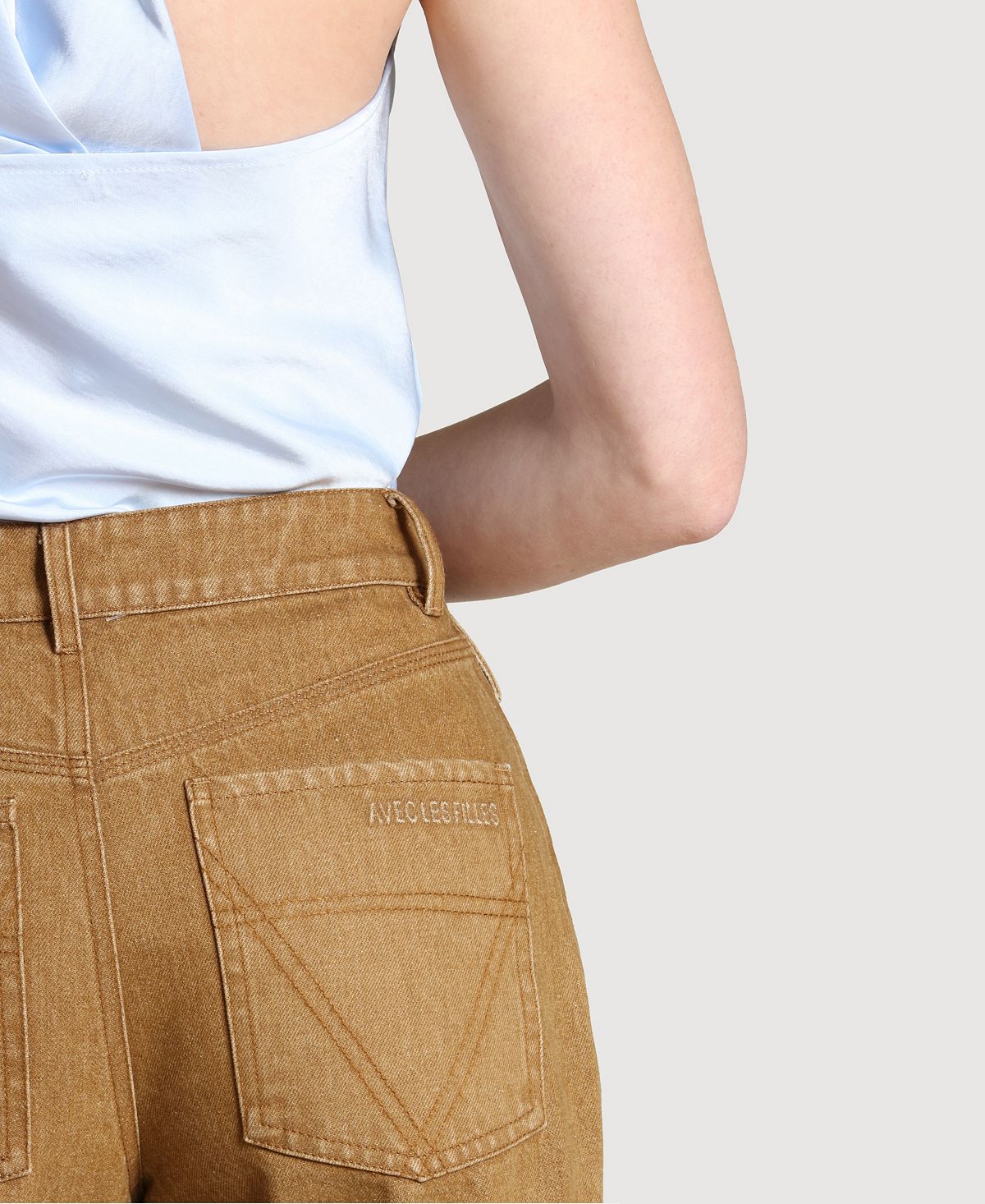 Avec Les Filles Women's Flare Leg Patch Pocket Jeans view 7 — MAYCSS fashion products