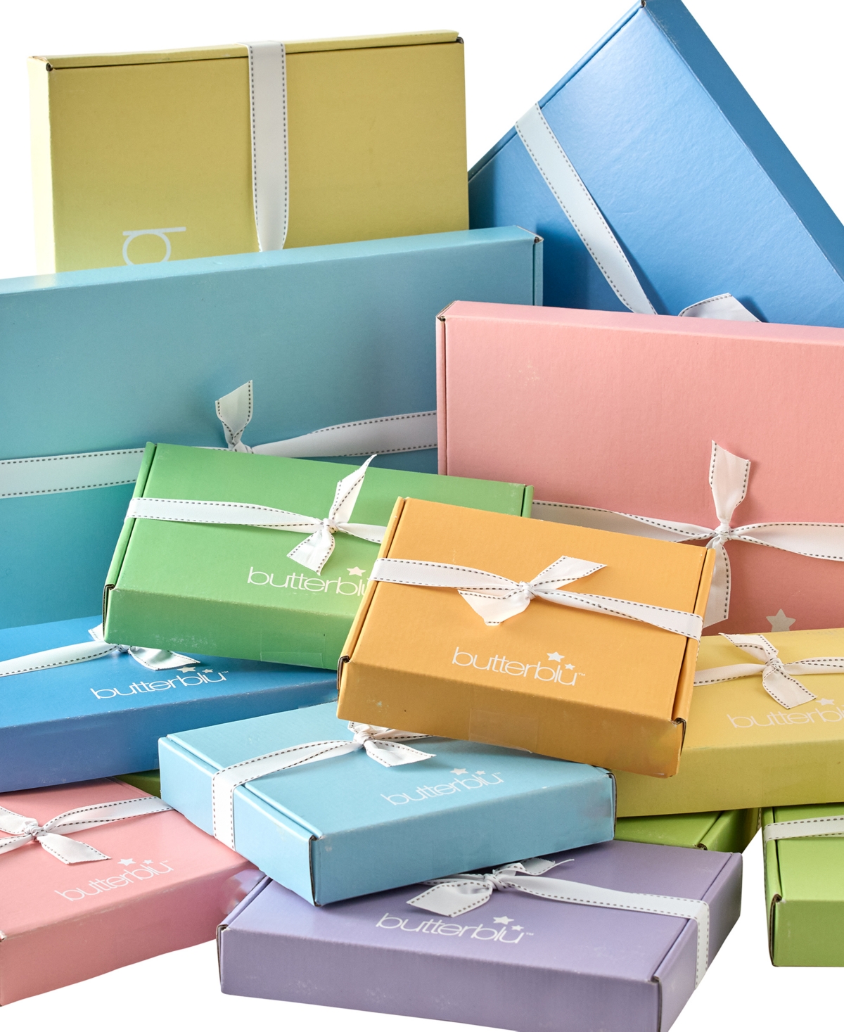 butterblu Baby Boys' or Girls' Welcome Home Layette Gift, 15-Piece Set