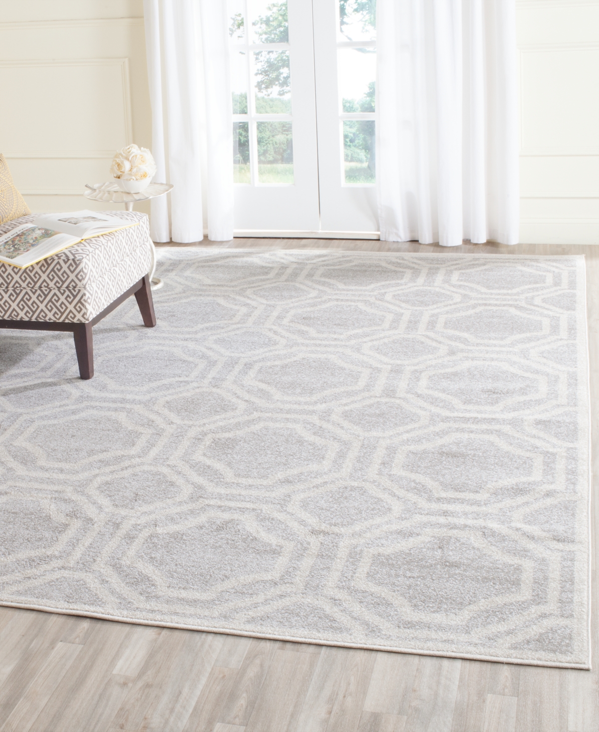 Safavieh Amherst AMT411B Area Rug -Ivory