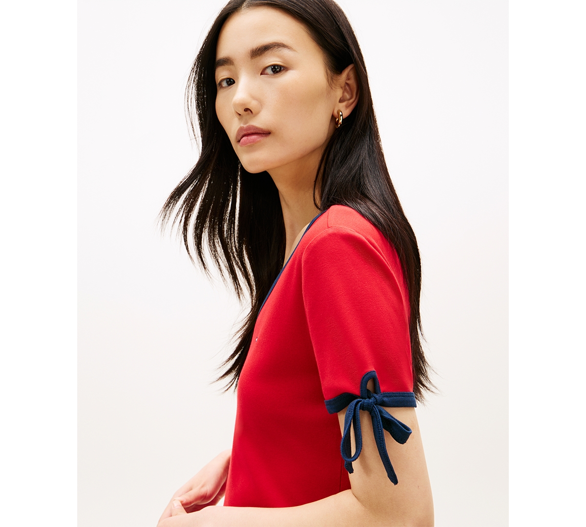 Tommy Hilfiger Women's Bow Detail V-Neck T-Shirt