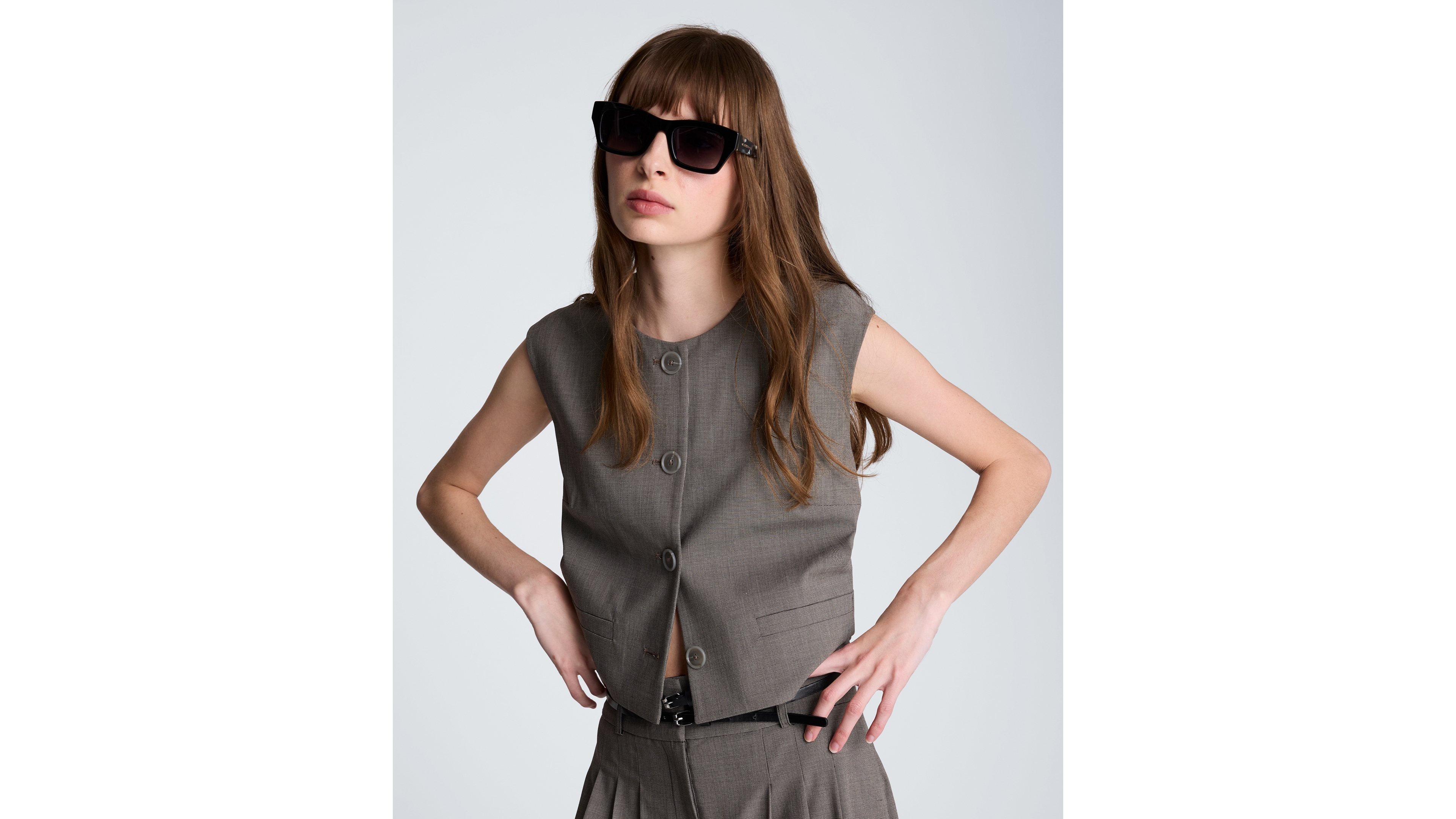 Kenneth Cole Women's Collared Button Front Cropped Vest