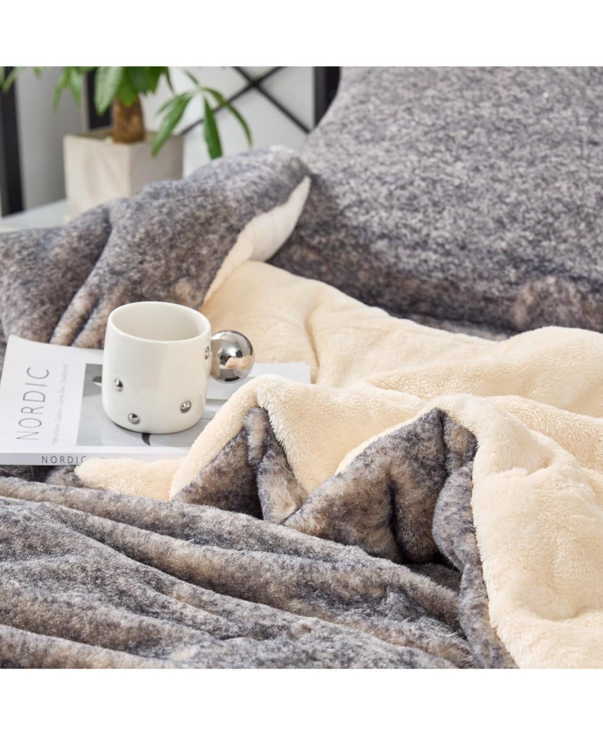 Coma Inducer Polar Wolf - Coma Inducer Oversized Twin Comforter Set