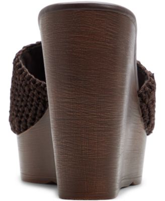 Women's Grounded Slip-On Wedge Sandals