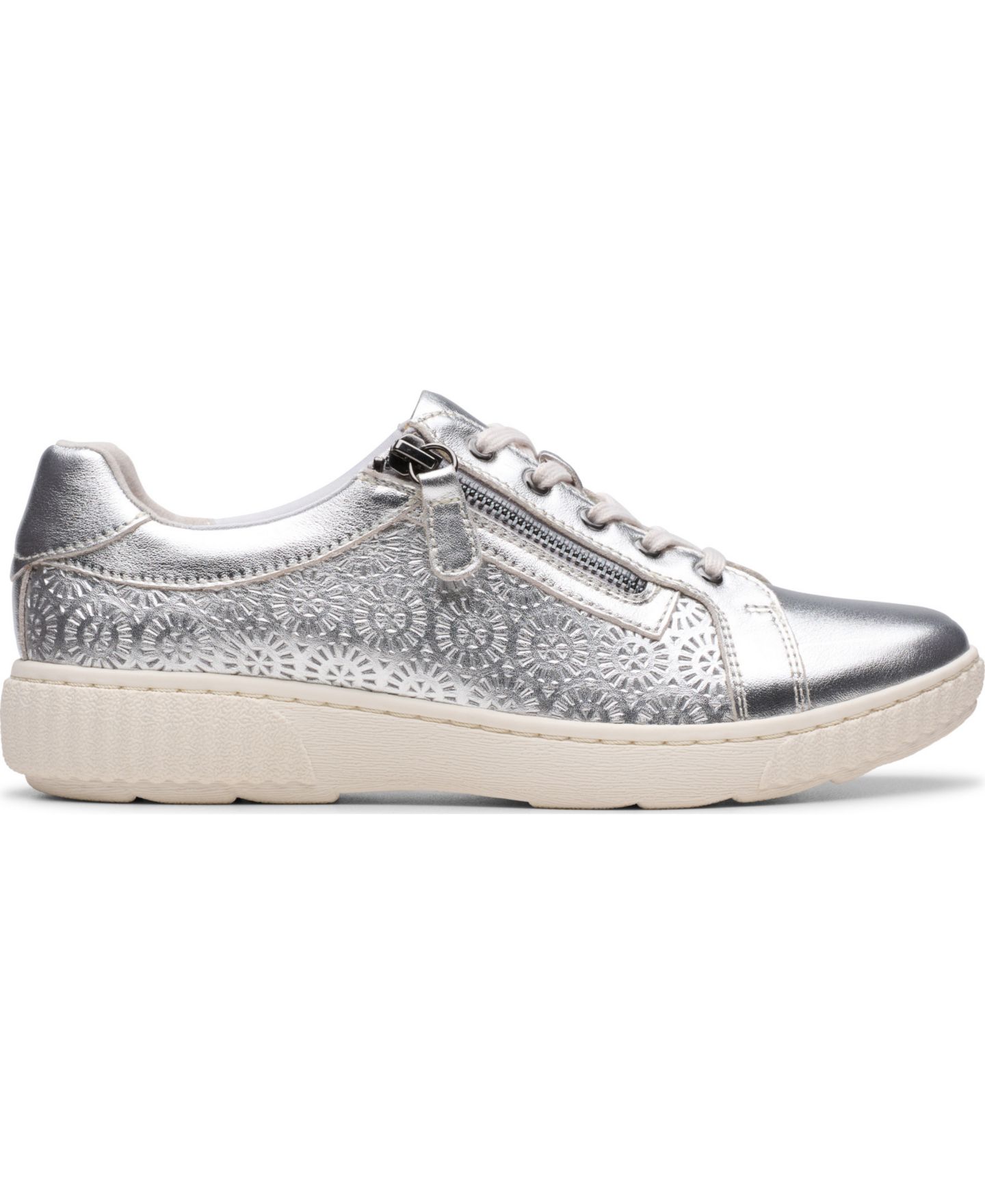 Женские кроссовки Clarks Caroline Rio Lace-Up, цвет: Серебряный кожаный — фото 2