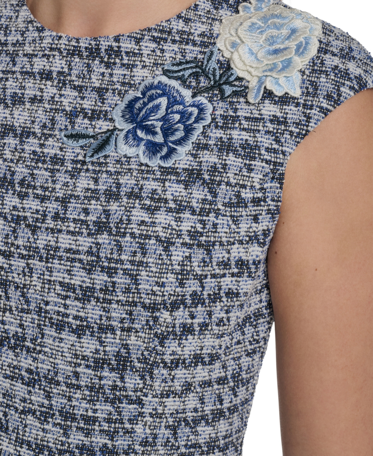 Jessica Howard Petite Applique Detail Sheath Dress