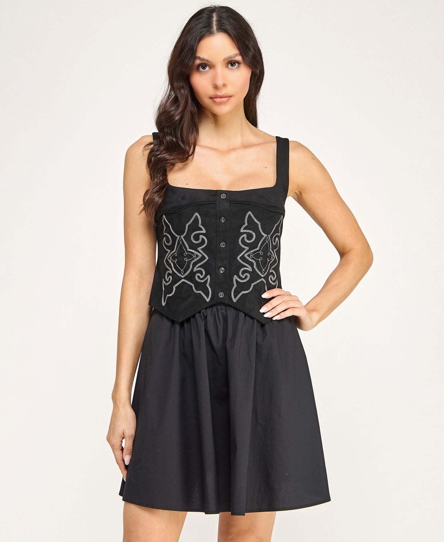 Женский жилет SENI & CADE Juniors' Square Neck Embroidered Vest Lace Up Back With Short Skirt, цвет: Чёрный — фото 1
