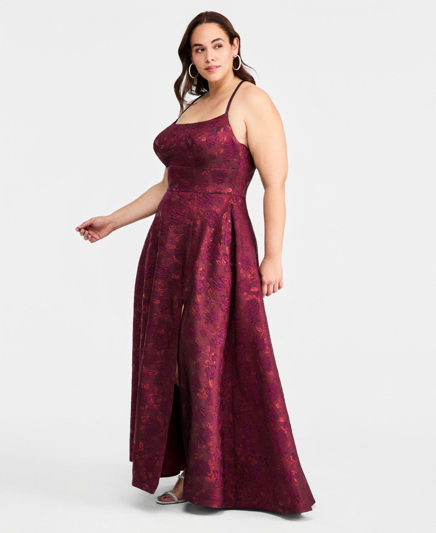 Женские платья B Darlin Trendy Plus Size Scoop-Neck Jacquard Gown, цвет: Клюквенный — фото 3