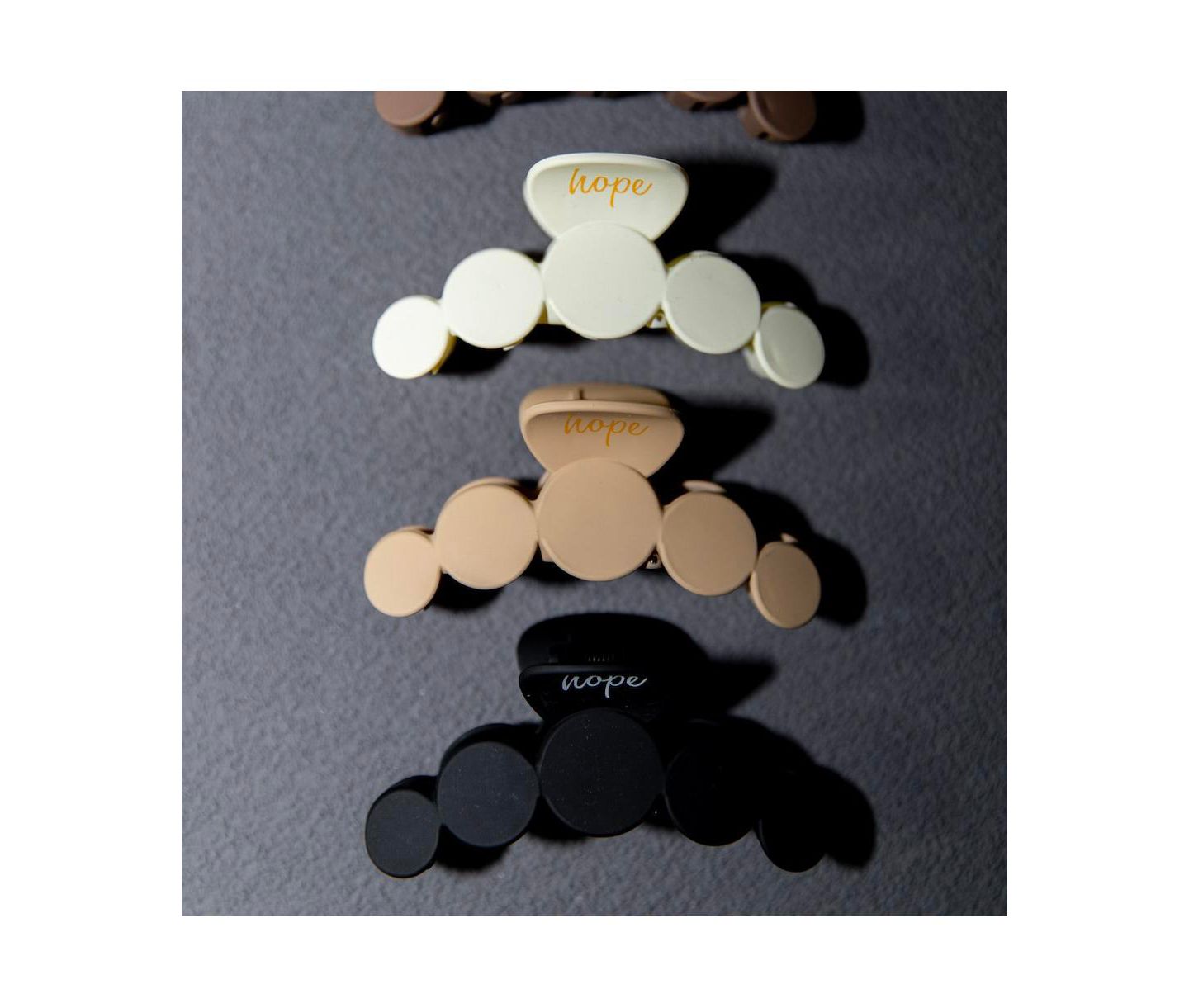 Женская заколка Headbands of Hope Matte Dot Claw Clip, цвет: Чёрный — фото 4