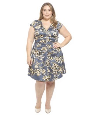 Plus Size Floral V-Neck Ruched Front Knee Length Dress