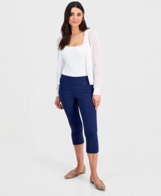 Petite Tummy-Control Pull-On Capri Pants