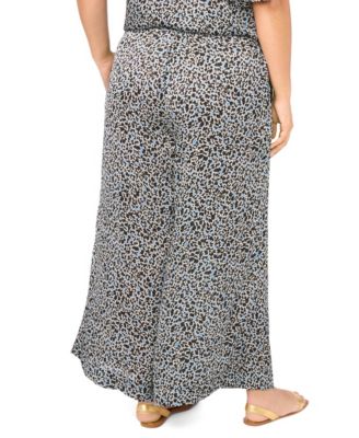 Plus Size Wide Leg Pull-On Pants