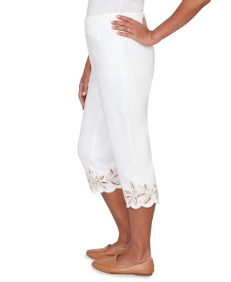 Petite Natural WonderLeaf Cut Out Super Stretch Capri Pants