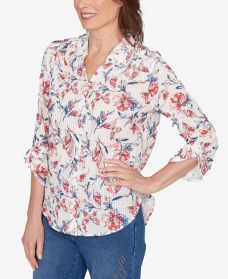Petite Austin Etched Floral Butterfly Button Down Top