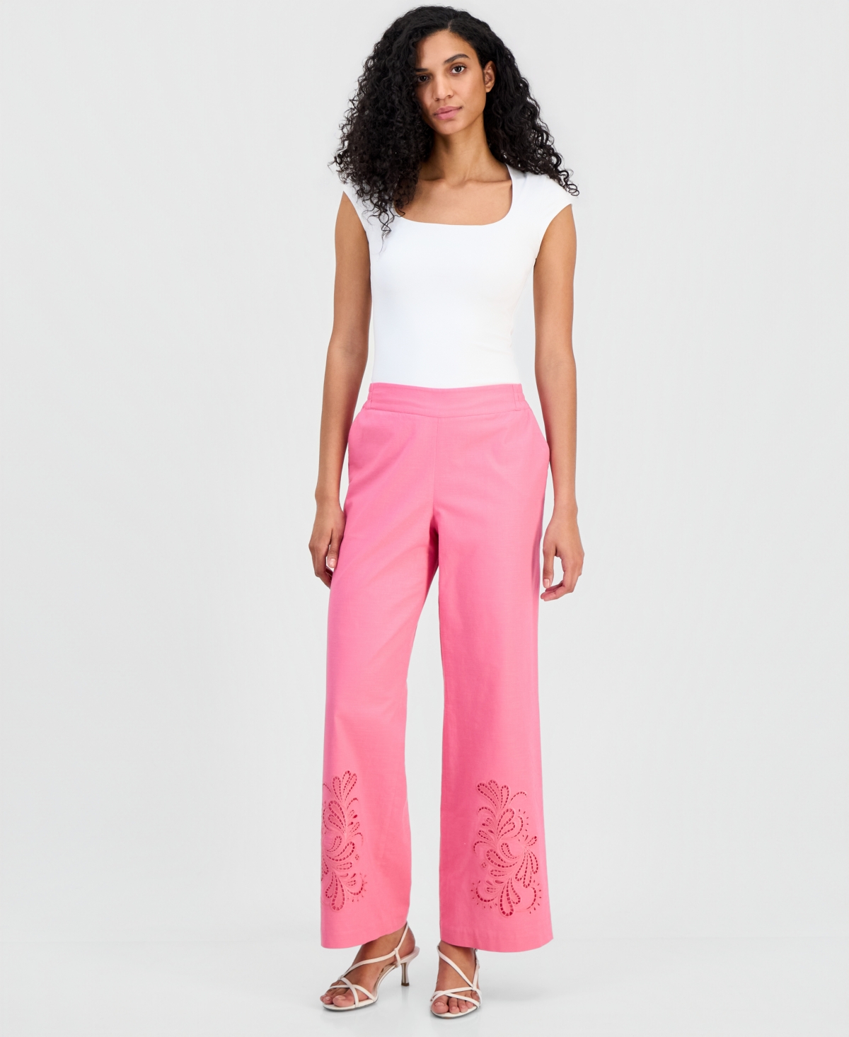T Tahari Women's Pull-On Embroidered Pants